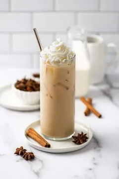 Ice Chaı Tea Latte